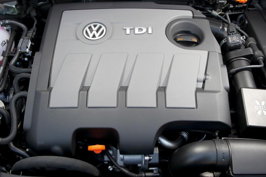  Volkswagen Golf Cabrio 2011 года  (фото 44 из 69)
